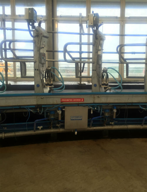 Automatic Cluster Flush | Rotary Parlour Cluster Flush